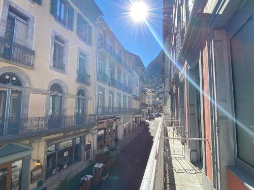 Plein centre, T3 5P totalement rénové 55m2. WIFI