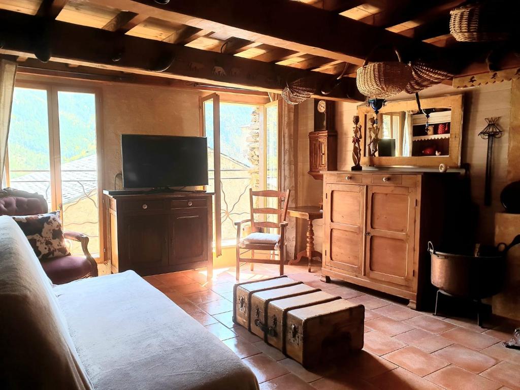 Plein Soleil avec Jacuzzi Privatif et parking privé 24200 Sarlat-la-Canéda
