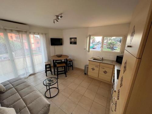 Plein Sud, bel appartement 20 mètres de la plage la Capte