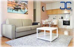 Point Apartment by JC