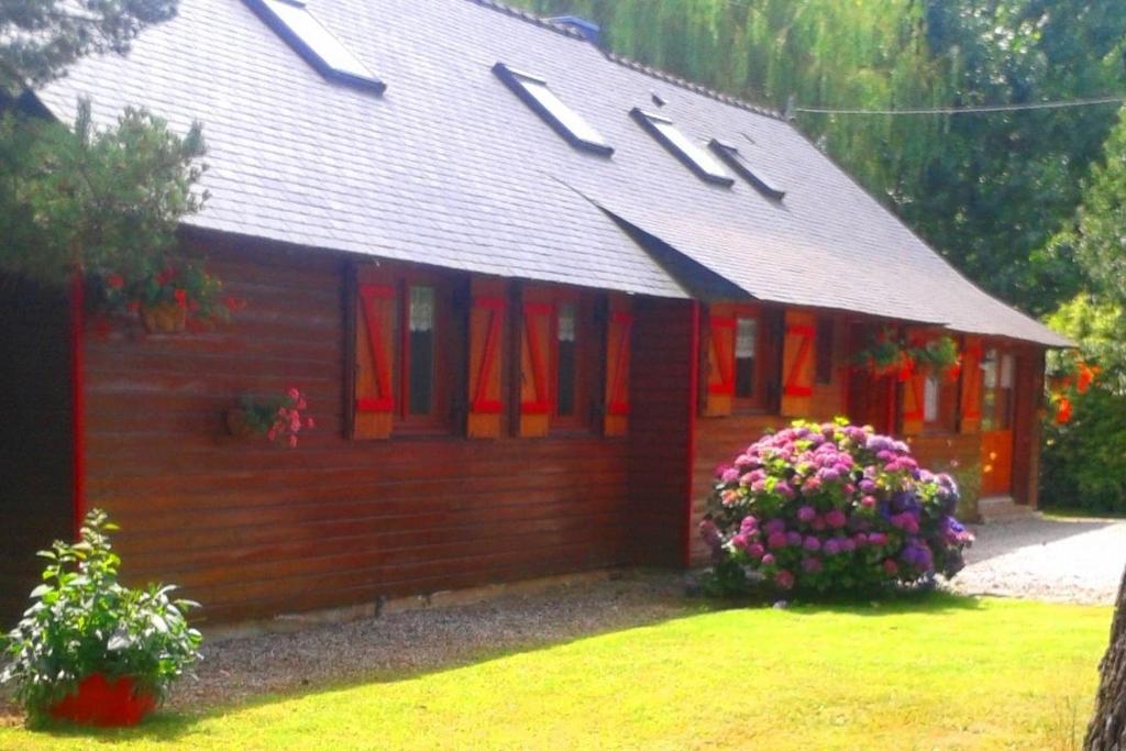 Poppy house in Anjos