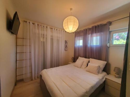 Port FREJUS T2 58m2 climatise avec terrasse, parki