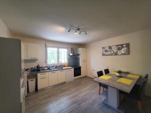 Port FREJUS T2 58m2 climatise avec terrasse, parki
