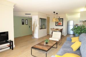 Appartement Port Marine 5 Avenue Georges Pompidou 83120 Sainte-Maxime Provence-Alpes-Côte d\'Azur