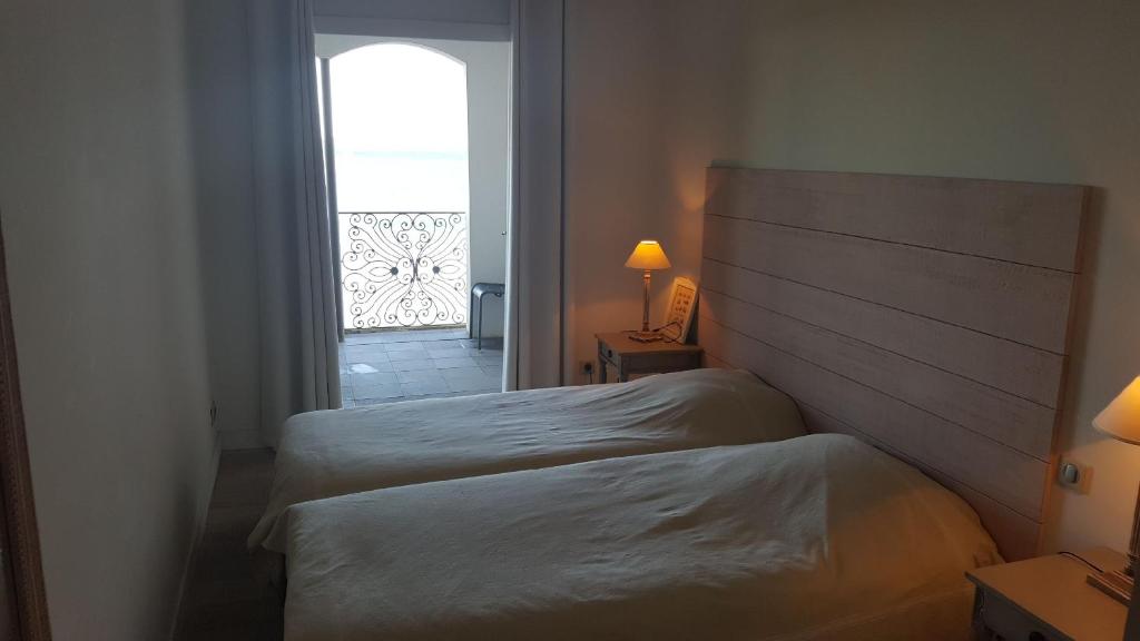 Appartement port rive gauche pavois Appartement B2 Pavois 2, rue des chantiers 34340 Marseillan