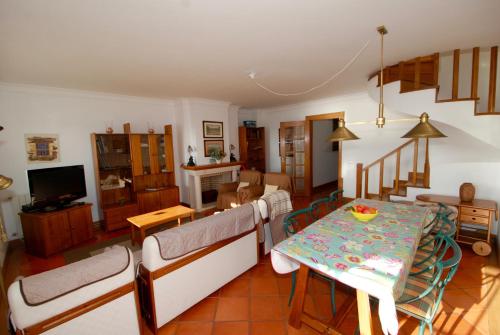 Port - Sea view 4 bedroom apartment in São Martinho Do Porto with 3 pools