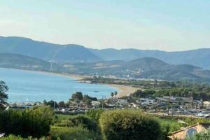 Porticcio ,plage a pied 5 min,duplex standing .