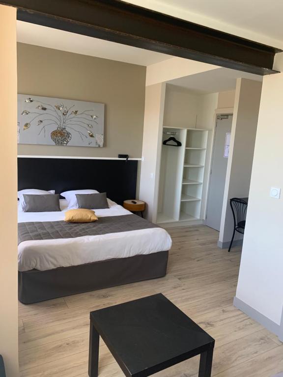 Porto RiverSea Quay Apartment