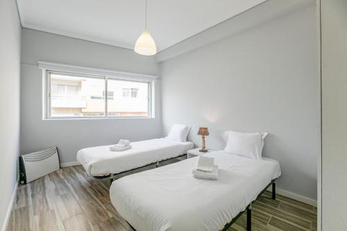 Porto Stanza - 1BR Flat Downtown with Patio by LovelyStay