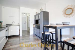 Poupou's a few steps from the beach