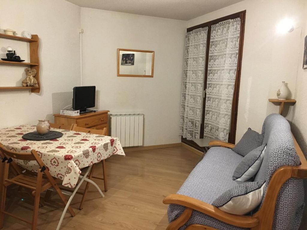 Appartement Appartement Pra-Loup, 2 pièces, 4 personnes - FR-1-165A-34 T2 4 personnes Rés. Marmottes Bleues avec mini balcon, 04400 Uvernet-Fours