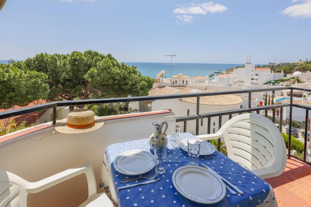 Appartement Praia da Oura Apartment - 100 m from the Beach - By Bedzy Rua Oliveira Martins, N.º16 8200-000 Albufeira