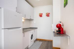 Praia da Rocha, Frontal Sea View, Wonderful Studio, Air Conditioning, two Pools, Internet, Parking - Jardins da Rocha by IG