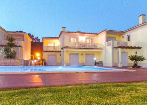 Praia Del Rey Pool View ByThe Sea