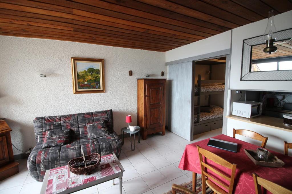 Praloup 1600 joli studio vue exceptionnelle Le Cheverny III Praloup 1600 04400 Uvernet-Fours, 04400 Uvernet-Fours