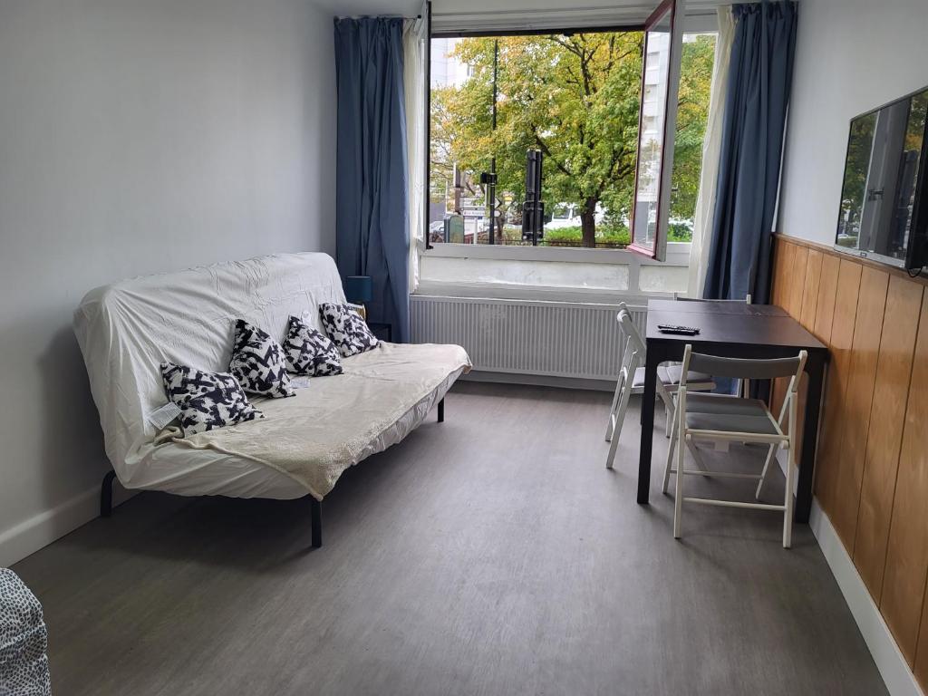 Appartement Pratique Porte de la villette Beau Studio Spacieux 2 Rue des Cités 93300 Aubervilliers