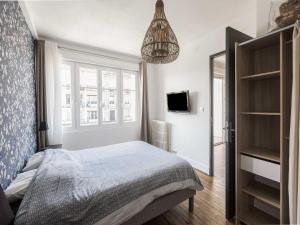 Premium Apartment in Charleville M zi res near Centre