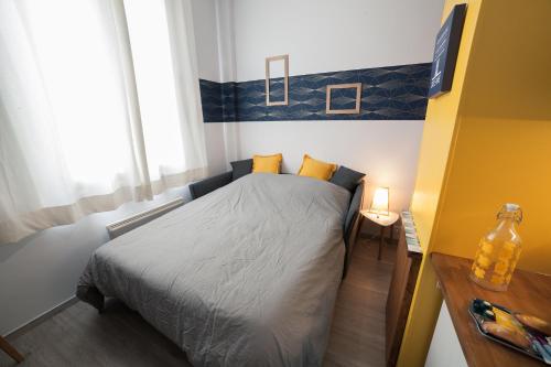 PRESTIGELOC Studio Cosy Place du Martroi Orléans