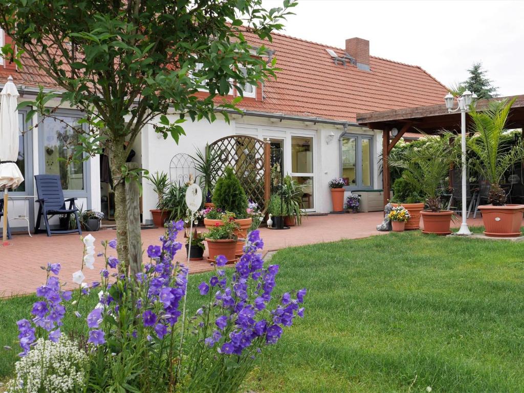 Appartement Pretty Apartment in Am Salzhaff with Fireplace  18233 Rakow