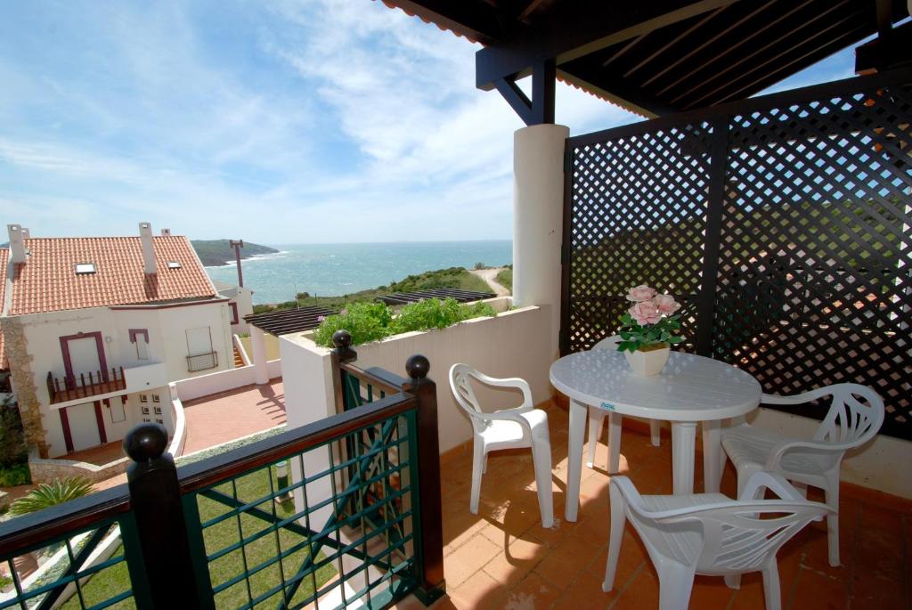 Appartement Pristine - 2 bedroom apartment with sea and pool views in the resort Estrada do Facho, Gilmafacho 2, Q, 1º 2460-090 São Martinho do Porto