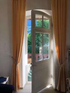 Private 2-Zimmer-Ferienwohnung im historischen Burghotel