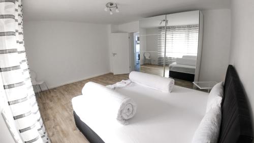 Private and cozy Apartment in Refrath near Cologne