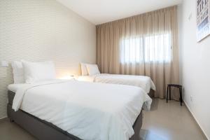 Private Condominium, Pool, Tennis & Sea View by Silver Prop