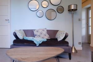Private furnished apartment with all comfort in a furnished residence