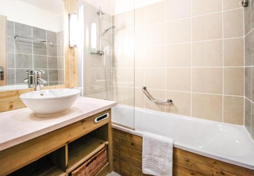 Private penthouse 2-bed Apartment, ski in and out in 5* Flaine Residence