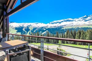 Private penthouse 2-bed Apartment, ski in and out in 5* Flaine Residence