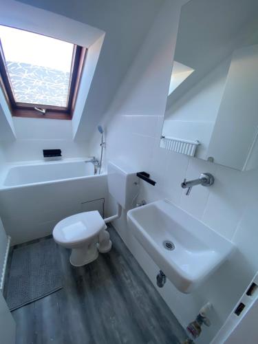 Privates neu renoviertes Zimmer in Schwaig