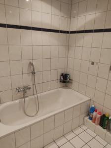 Appartement Privatzimmer in Troisdorf, Nähe von Köln und Bonn Rembrandtstraße 53844 Troisdorf Rhénanie du Nord - Westphalie