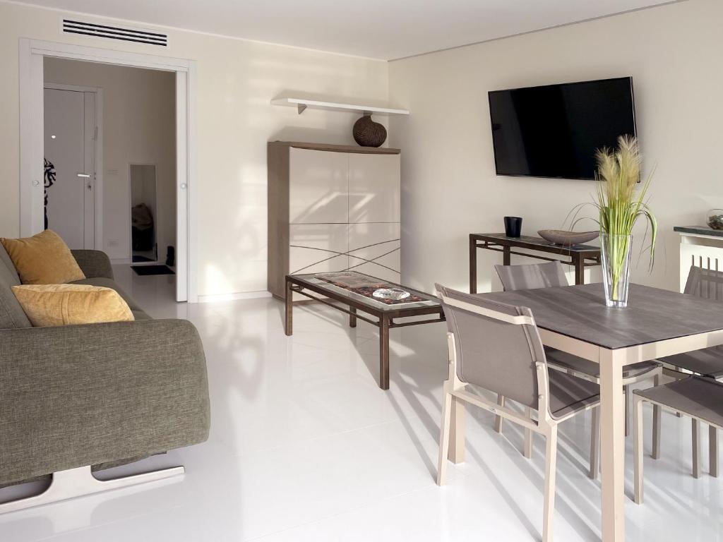 Appartement Proche CROISETTE - LES JARDINS DE LA CROISETTE 5 Rue Rouaze 06400 Cannes