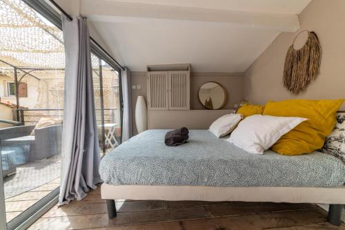 Proche D'Avignon Maison de ville Terrasse Wifi 6 Personnes