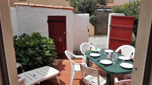 Proche de la plage et des commerces joli pavillon 6 personnes-6VROUS5