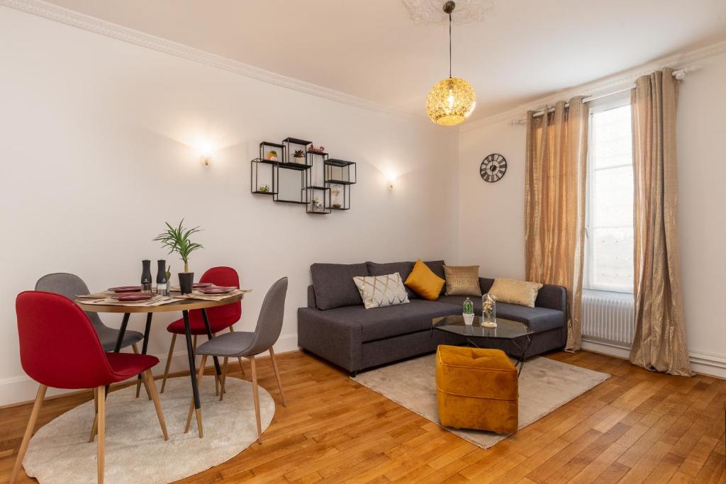 Appartement Proche Paris, Confort, Wifi, Netflix 3 Place des Aubépines 95170 Deuil-la-Barre