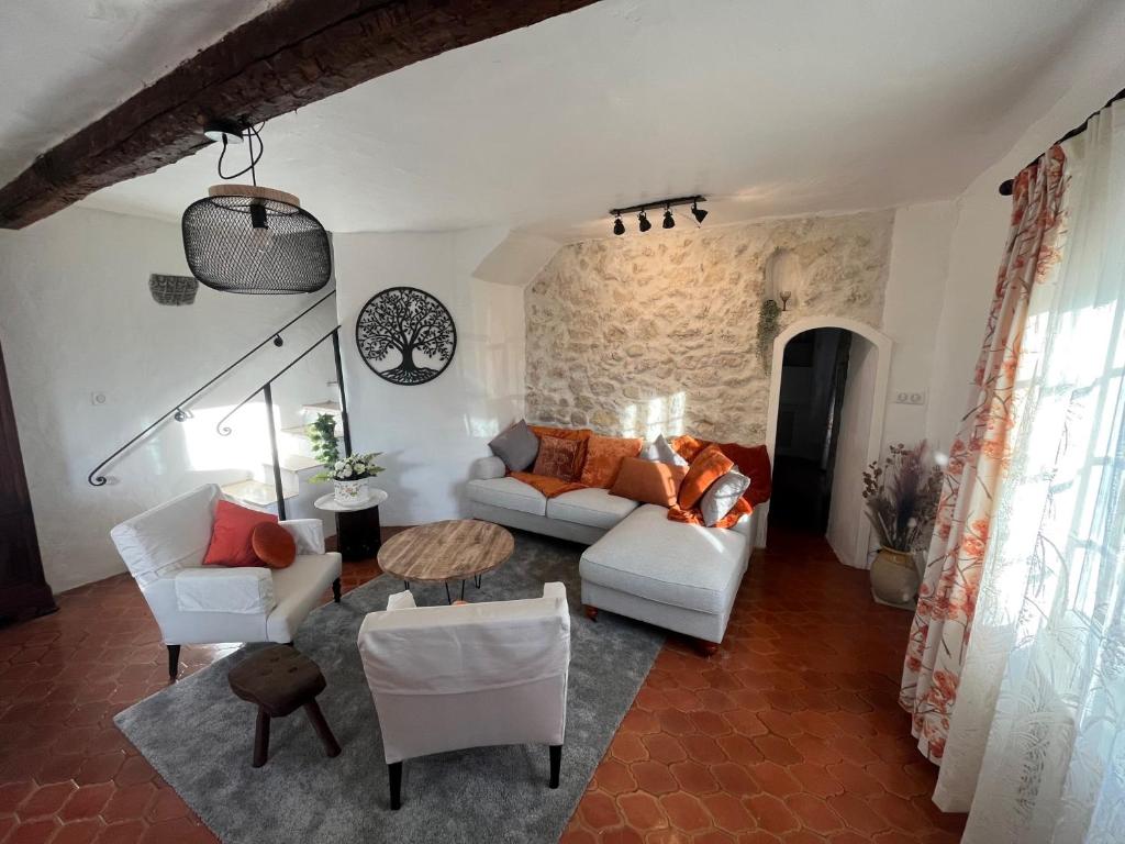 Proche Pézénas, très bel appartement, commerces 34120 Tourbes