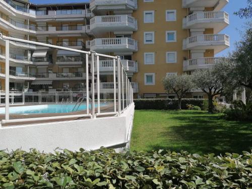 Promenade des Anglais avec Terrasse et Piscine