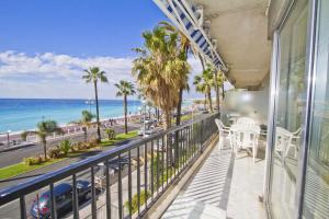 Appartement PROMENADE HOLIDAY - CARIATIDE PROMENADE SEA VIEW Promenade des Anglais 109 06000 Nice Provence-Alpes-Côte d\'Azur