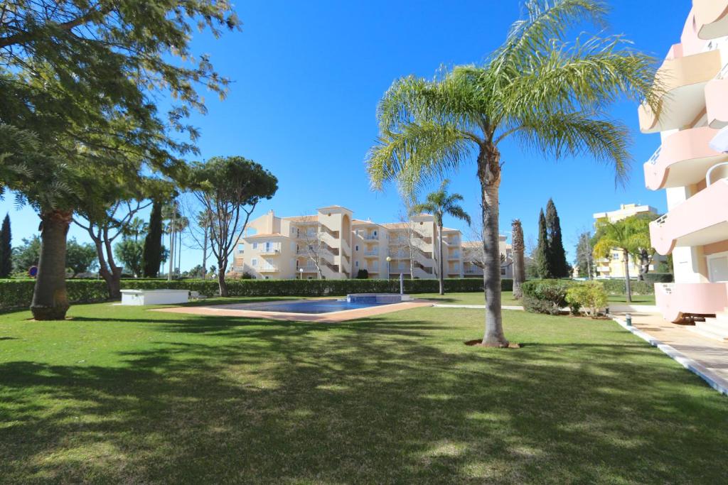 Protea CleverDetails 214, Located in heart of Vilamoura Sleeps 2 adults, 1child volta das amendoeiras lote 4.12.1D, 8125-414 Vilamoura