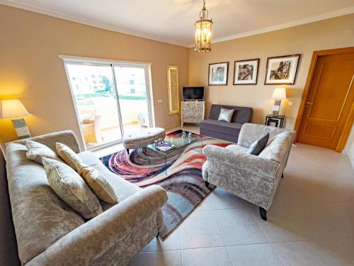Protea CleverDetails 214, Located in heart of Vilamoura Sleeps 2 adults, 1child