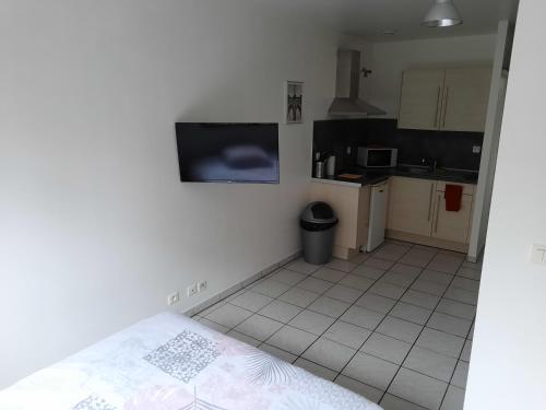 Proximite zone industrielle ,WIFI Netflix, Tout confort