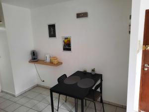 Proximite zone industrielle ,WIFI Netflix, Tout confort