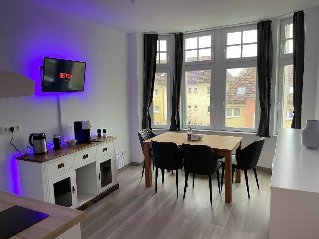 Appartement PS5+55 Zoll 4K Fernseher - Gaming Apartment 93 Gneisenaustraße 3. Obergeschoss 44147 Dortmund