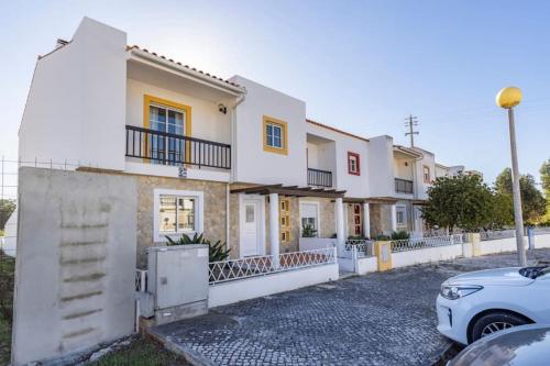 Pure relax near Nazaré by Innkeeper