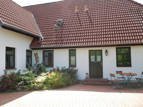 Quaint Apartment in Dargun Mecklenburg with Swimming Pool