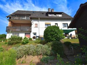 Quaint Apartment in Gro almerode near the Forest