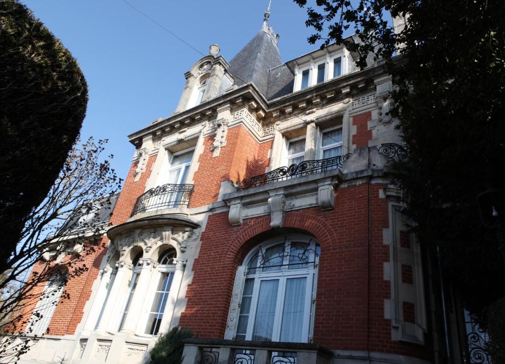 Quaint Apartment in Gro almerode near the Forest