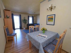 Quaint Apartment in Kuhlungsborn with Sea View