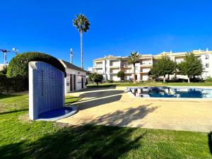 Appartement Quarteira Elegant With Pool by Homing Vila Columbus, 4 8125-001 Quarteira Algarve